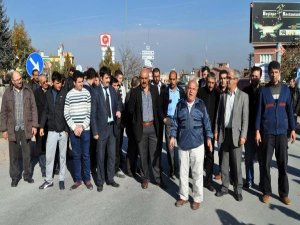 KAYSERİ'DE HALK YOLU TRAFİĞE KAPATTI