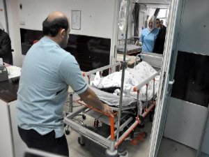 KOCASINI KISKANDI BİBER GAZI SIKIP BIÇAKLADI