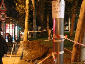 TAKSİM'DE GECE YARISI İNŞAAT ÇALIŞMASI