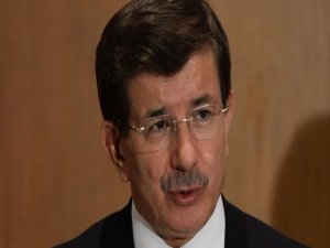 DAVUTOĞLU YİNE GÜLDÜRDÜ: TÜRKİYE HİÇBİR TERÖR ÖRGÜTÜNE SINIRDAN GEÇME İMKANI VERMEMİŞTİR
