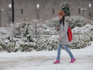 KAR YAĞDI BEYAZA BÜRÜNDÜ