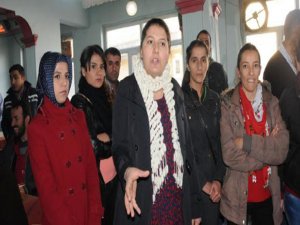 HAKKARİLİ KADINLARDAN KAHVE AÇILIMI