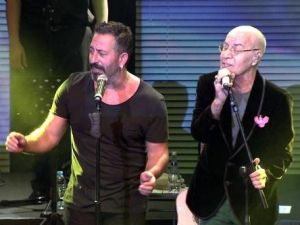 Cem Yılmaz Sezen Aksu ve Mazhar Alanson Aynı Sahnede
