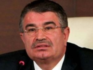 İdris Naim: '15'inde kız ya erde ya yerde olmalı'