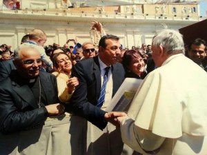 PAPA, İSTANBUL ZİYARETİNE ONU DA DAVET ETTİ