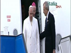 PAPA'NIN İLK ZİYARETİ ANITKABİR’E