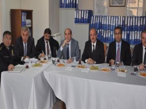 AKP ŞİMDİ DE KIZLI-ERKEKLİ APARTLARA EL ATTI