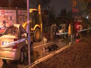 İSTANBUL'DA FECİ KAZA