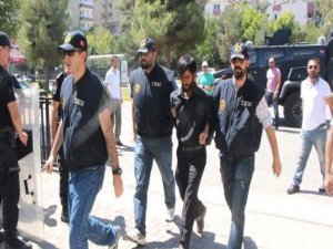 TÜRK BAYRAĞI İNDİRME DAVASINDA GELİŞME