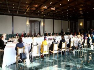 EMİNE ERDOĞAN'DAN SARAYINDA İLK SULTAN SOFRASI