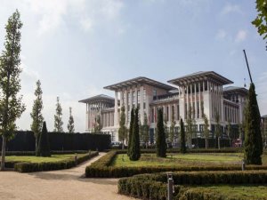 CUMHURBAŞKANLIĞI SARAYI'NIN LALE GİDERLERİ 400 BİN LİRA