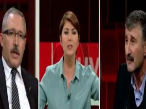 CNN TÜRK CANLI YAYINDA KARIŞTI; SELVİ VE TAŞ BİRBİRİNE GİRDİ