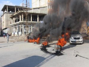 HAKKARİ KARIŞTI BİR KİŞİ ÖLDÜ YARALILAR VAR
