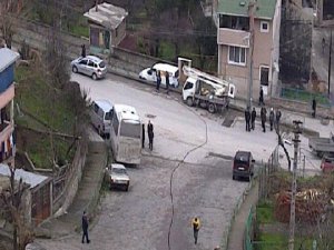 VATANDAŞIN TEPESİNE 154 BİN VOLT DÜŞTÜ