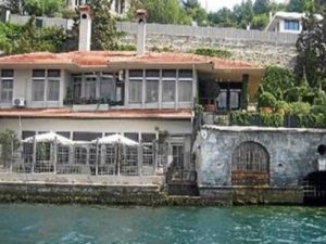 “İmam” arkadaşın tarih cinayeti, yalı vurgunu