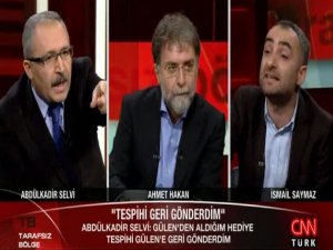 CANLI YAYINDA FECİ KAVGA