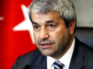 ESKİ BAKANDAN AKP KONGRESİNDE ŞOK ELEŞTİRİ