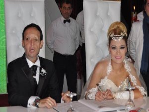 YÜZ NAKLİ OLAN RECEP SERT EVLENDİ