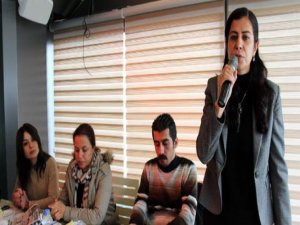 "ÖCALAN 2015 NEVRUZ'UNDA MEYDANDA HALKI SELAMLAYACAK"