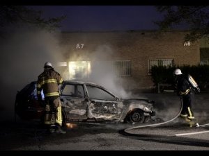 İSVEÇ'TE YİNE BİR CAMİYE SALDIRI