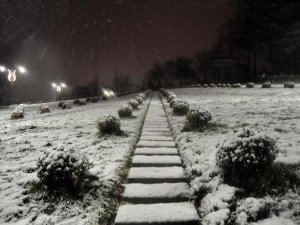 ÇAMLICA TEPESİ BEYAZA BÜRÜNDÜ