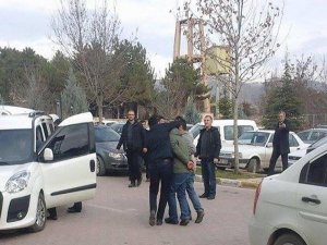 'BERKİN ELVAN' PANKARTI AÇAN 7 LİSELİ GÖZALTINA ALINDI