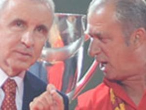 G.Saray'da Sneijder gerginliği büyüyor