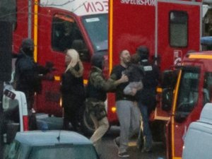 SALDIRGANLAR VE 4 REHİNE ÖLDÜ