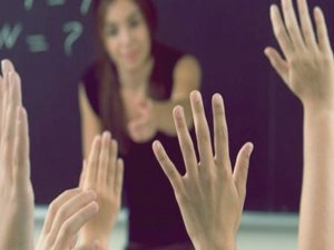 ATAMA BEKLEYEN ÖĞRETMENLERDEN KLİP