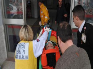 AK PARTİ KADIN KOLLARI BAŞKANI AĞIR YARALANDI