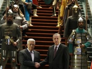 THE GUARDİAN :ABBAS OSMANLI SİRKİNDE AĞIRLANDI