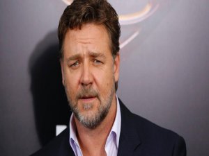 RUSSELL CROWE'A HOLLLYWOOD YILDIZLARI ATEŞ PÜSKÜRDÜ