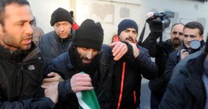 CUMHURİYET GAZETESİ ÖNÜNDE 3 GÖZALTI