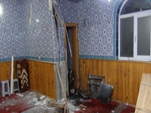 ANKARA'DA CAMİDE PATLAMA 1 ÖLÜ 3 YARALI