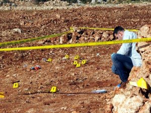 BİR POLİS ENSESİNDEN VURULMUŞ HALDE BULUNDU