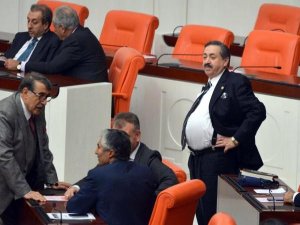 ZAFER ÇAĞLAYAN'A AKP VEKİL SAYISINDAN 48 FİRE