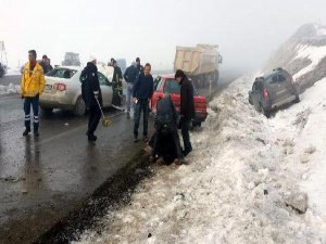 10 ARAÇ BİRBİRİNE GİRDİ ÇOK SAYIDA YARALI