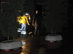 3 ÇOCUK ANNESİ ADLİYE BAHÇESİNDE İNTİHAR ETTİ