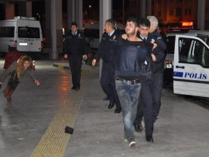 ÇILGIN ÇİFT HASTANEYİ BİRBİRİNE KATTI