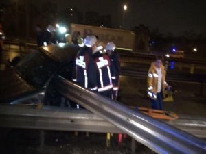 TEM'DE FECİ KAZA 1 ÖLÜ 3 YARALI