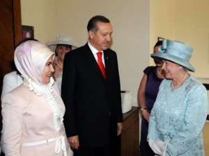 ERDOĞAN'A İNGİLİZ GAZETESİNDEN DEMOKRASİ DERSİ