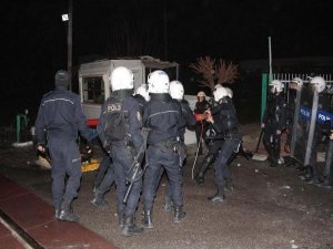 MANİSA'DA POLİSE ŞOK SALDIRI