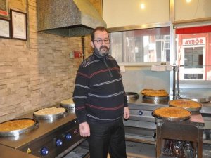 EŞİNİN EV YEMEKLERİNİ MARKALAŞTIRDI