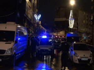 İSTANBUL'DA ŞÜPHELİ ARAÇ ALARMI