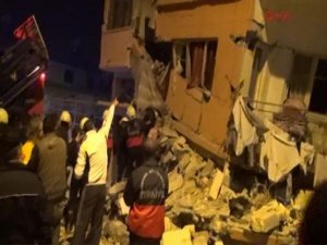 ÇÖKEN BİNADAN ÇOK SAYIDA YARALI ÇIKARILDI