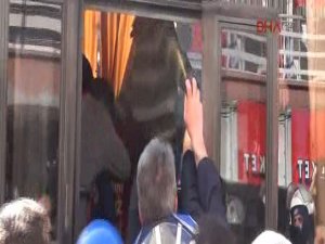 ERDOĞAN'IN SARAYI PROTESTOSUNA POLİS MÜDAHALESİ