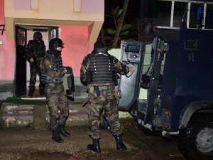 ADANA'DA ŞAFAK OPERASYONU 17 GÖZALTI