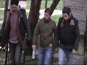 O POLİSLER SORGUDAN ÇIKINCA BU SLOGANI ATTILAR