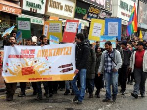 İZMİR'DE EYLEMCİLERE SERT MÜDAHALE