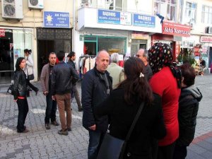 AKP İLÇE BİNASI ÖNÜNDE PATLAMA